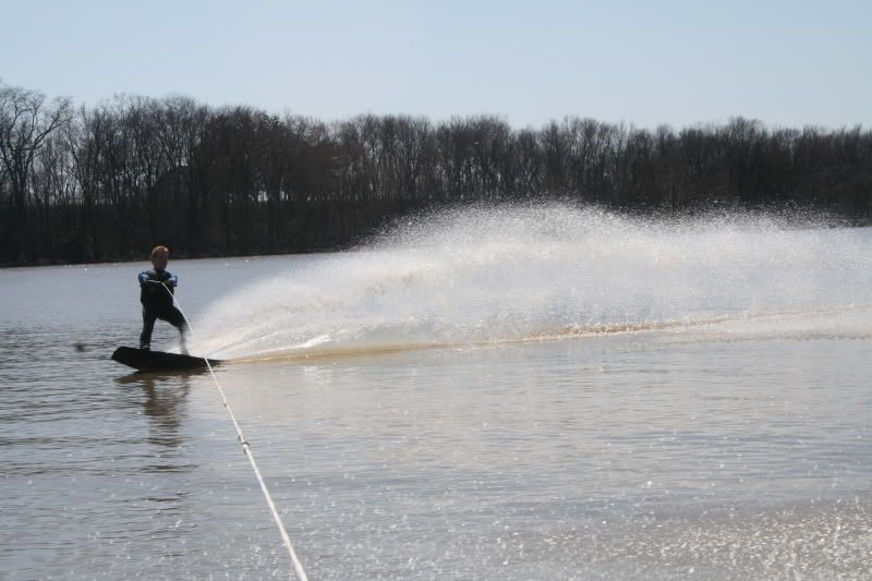 http://i103.photobucket.com/albums/m127/rev440/Wakeboarding020.jpg