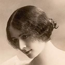 Elanor de Momerie