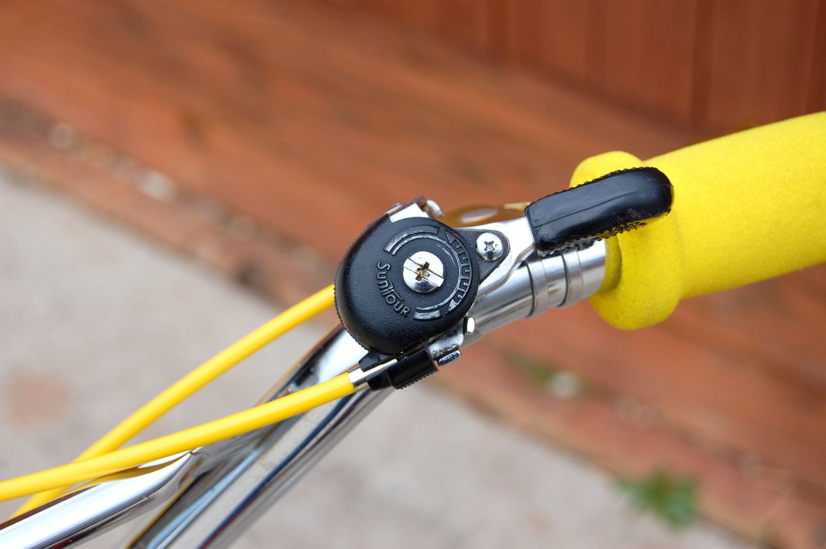 how to raise the handlebars on a schwinn sidewinder