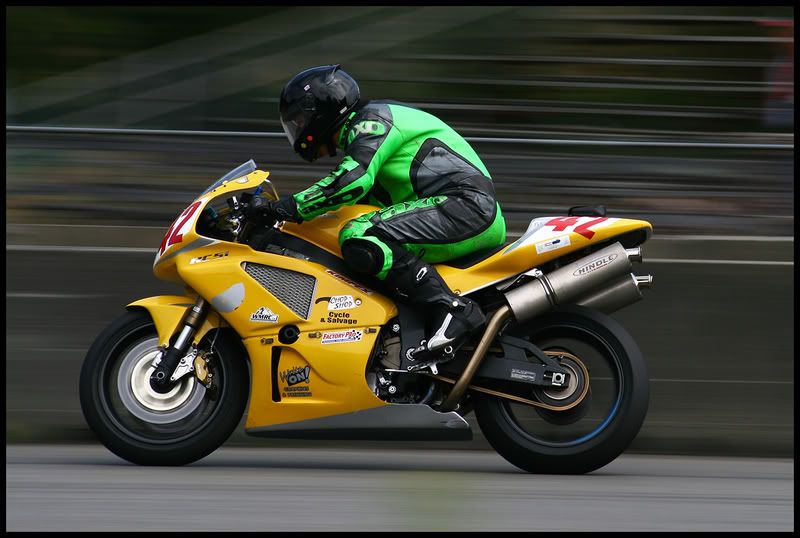 IMAGE: http://i103.photobucket.com/albums/m132/M0ngoose/photography/IMG_0047.jpg