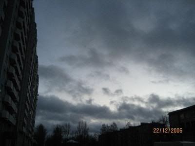 http://i103.photobucket.com/albums/m134/Himmelland/sky_grey.jpg