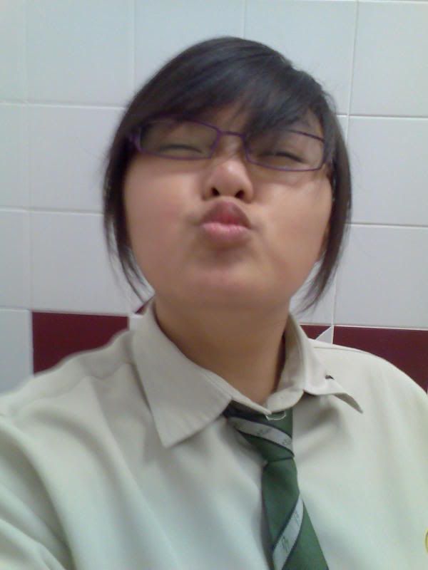 SCHOOL DAYS; kissy