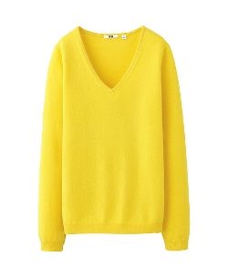 Uniqlo Cashmere V-Neck Sweater in Yellow