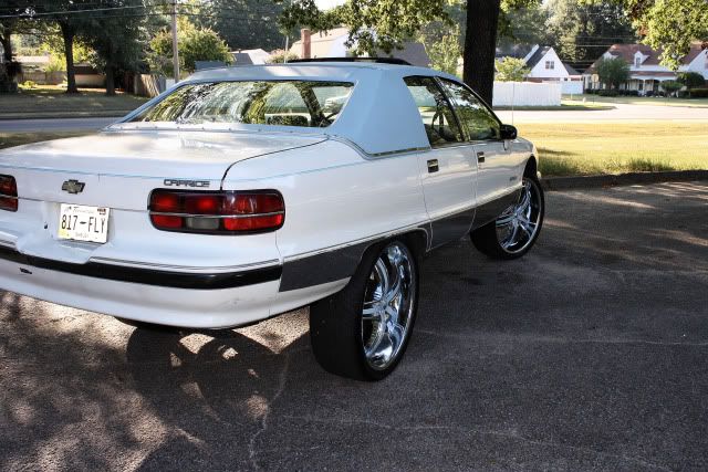 1991 Chevy Caprice on 26s (Memphis, TN) 9500