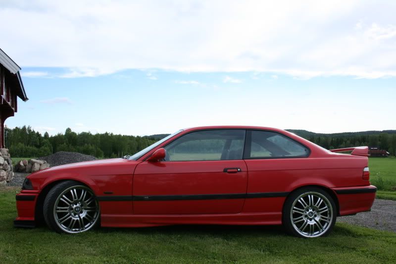 bmwe025.jpg