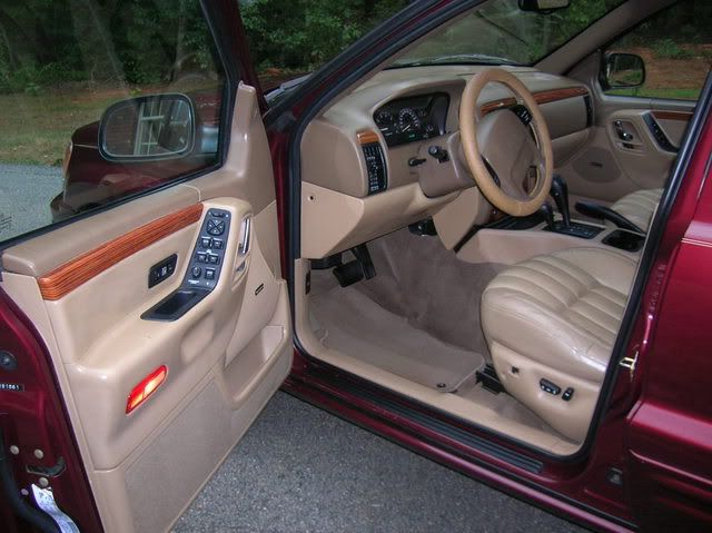 JeepGC010.jpg