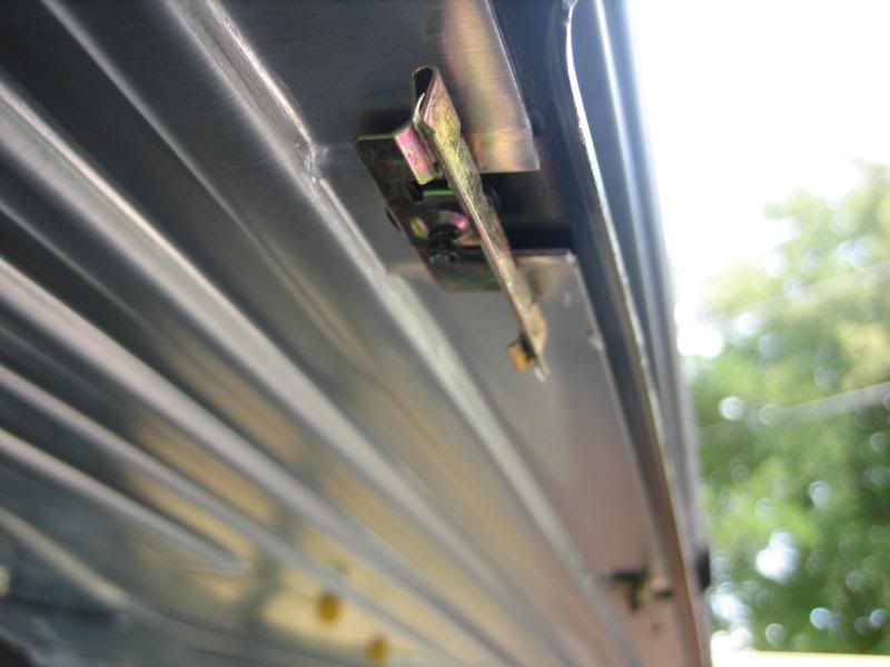 how do I remove the sunroof shade?