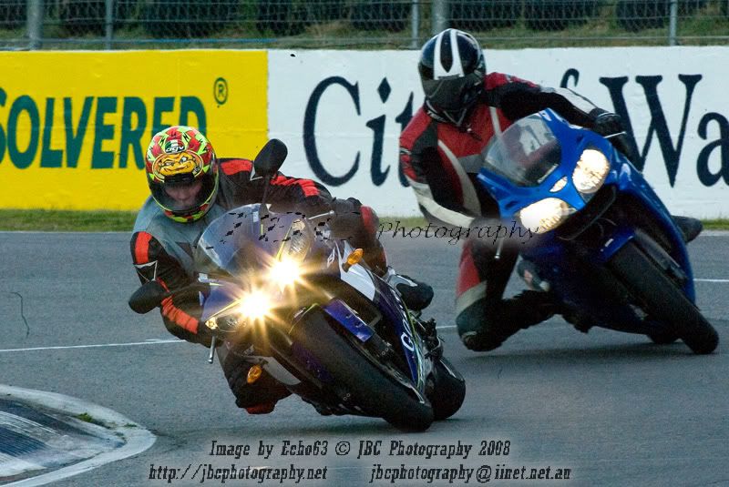 IMAGE: http://i103.photobucket.com/albums/m150/Echo63/310710trackday9copy.jpg