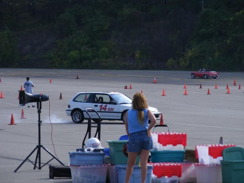 http://i103.photobucket.com/albums/m153/bluemeanietsi/Autocross/misc064.jpg