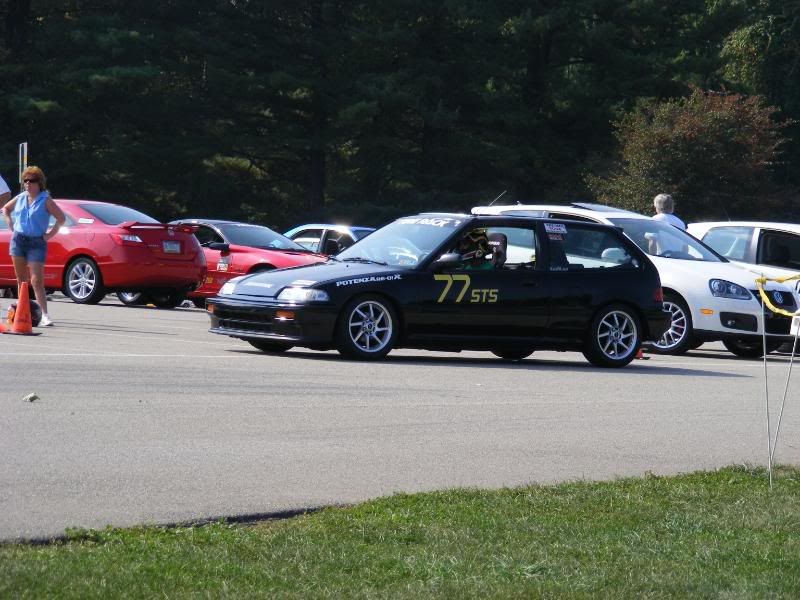 http://i103.photobucket.com/albums/m153/bluemeanietsi/Autocross/misc065.jpg