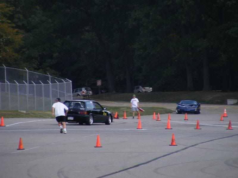 http://i103.photobucket.com/albums/m153/bluemeanietsi/Autocross/misc072.jpg