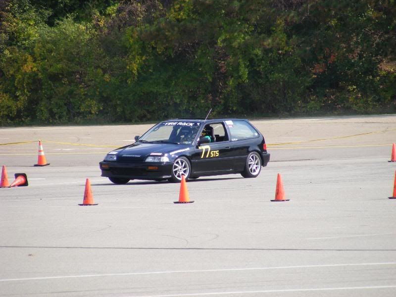 http://i103.photobucket.com/albums/m153/bluemeanietsi/Autocross/misc080.jpg