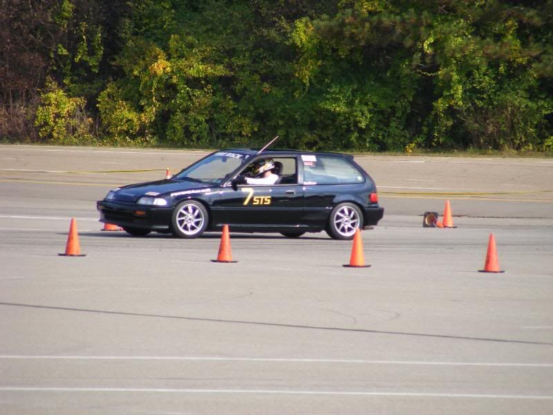 http://i103.photobucket.com/albums/m153/bluemeanietsi/Autocross/misc096.jpg