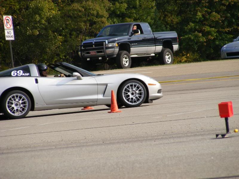 http://i103.photobucket.com/albums/m153/bluemeanietsi/Autocross/misc100.jpg