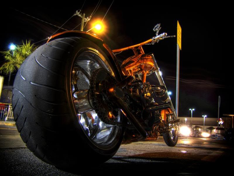 http://i103.photobucket.com/albums/m153/bluemeanietsi/Daytona/chopper6-1.jpg