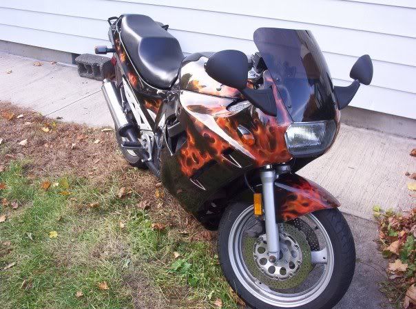 http://i103.photobucket.com/albums/m153/bluemeanietsi/bike1.jpg