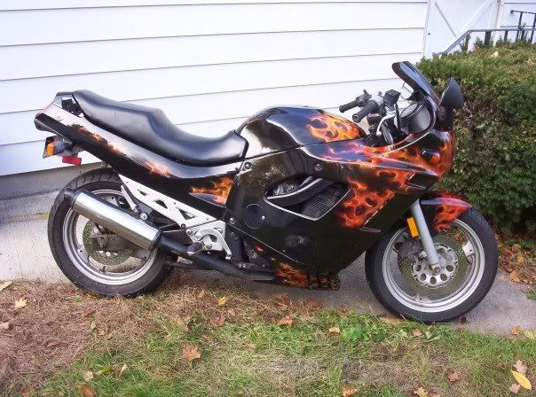 http://i103.photobucket.com/albums/m153/bluemeanietsi/bike6.jpg