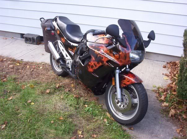 http://i103.photobucket.com/albums/m153/bluemeanietsi/bike7.jpg