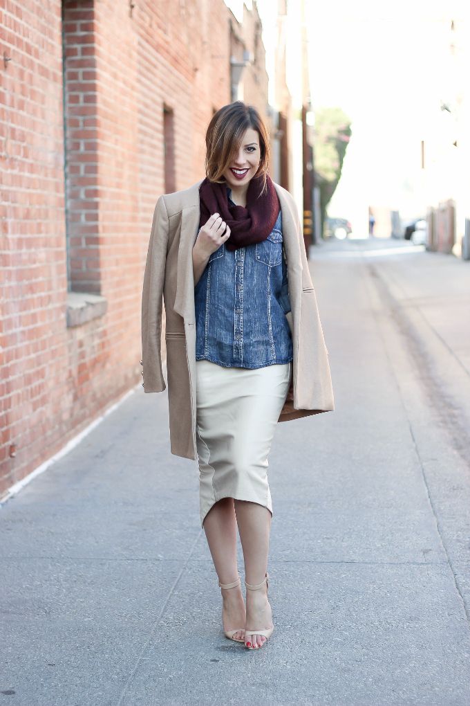 Stiletto Beats, ootd, denim shirt, bella dahl, daily look, pencil skirt, camel coat, lioness, aldo, zara, photo belladahl_denimshirt_camel_coat_ootd_streetstyle_stilettobeats_9_zps29173bd1.jpg