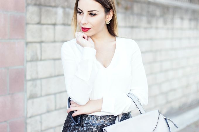 moments of chic, piperlime, ootd, sequin, tinley road, sabine, Stiletto Beats, emily jenny cholakian, photo piperlime_momentsofchic_sequinskirt_whiteblouse_holidayoutfit_5_zpse1a24721.jpg
