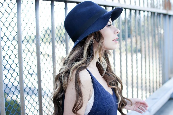 Stiletto Beats, shop tobi, tobi, white wide leg pants, azaleasf, shop prima donna, retrosuperfuture, ootd, los angeles blogger, photo whitewidelegpants_navyhat_azalea_tobi_stilettobeats_8_zpswsh0vfh7.jpg
