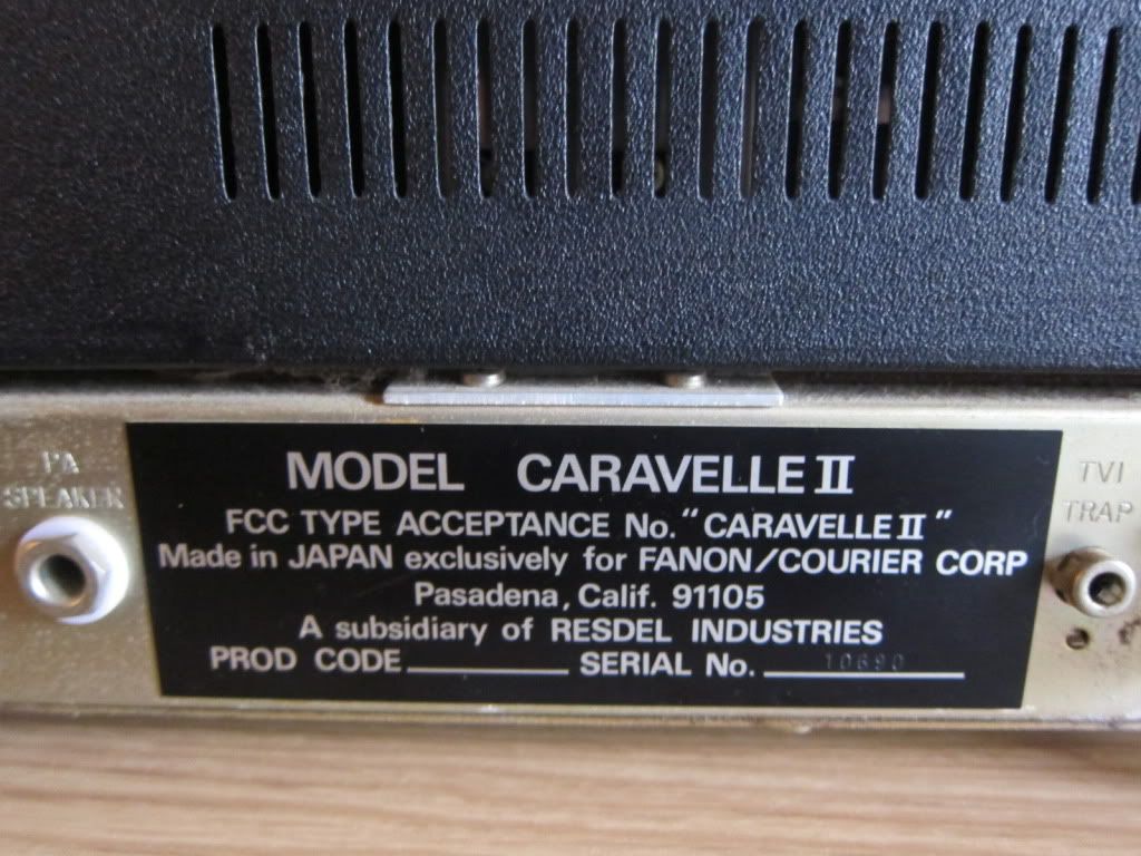 COURIER CARAVELLE ll (2)   23 Channel CB RADIO BASE STATION w/ Mic 