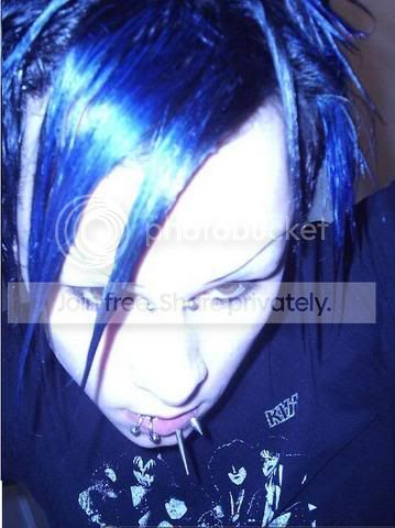 https://i103.photobucket.com/albums/m134/beprasmybea/goth-5675.jpg